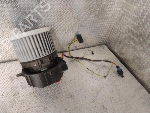 Used Heater blower motor PEUGEOT 308 SW II (LC_, LJ_, LR_, LX_, L4_) 1.6 BlueHDi 100 (99 hp) 25858466
