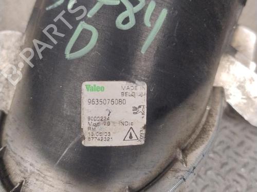Used Right front fog light Right front fog light 36343794 36343794