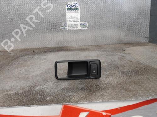 Used Right rear window switch FORD KUGA I 2.0 TDCi (136 hp) 24083764