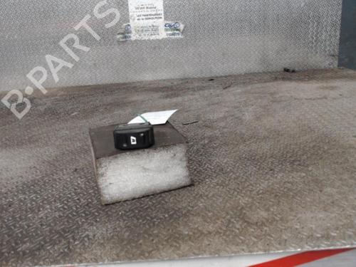 Used Left front window switch CITROËN XSARA PICASSO (N68) 1.6 HDi (90 hp) 24084619