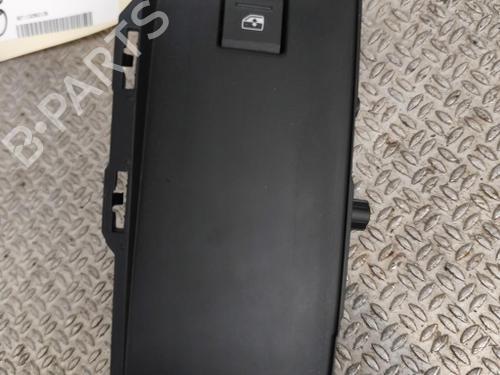 right-rear-window-switch-audi-q3-f3b-2018-40553378 main image