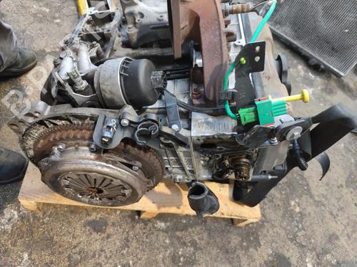 Motor Motor PEUGEOT 206+ (2L_, 2M_) 1.1 (60 hp) 33248339 33248339