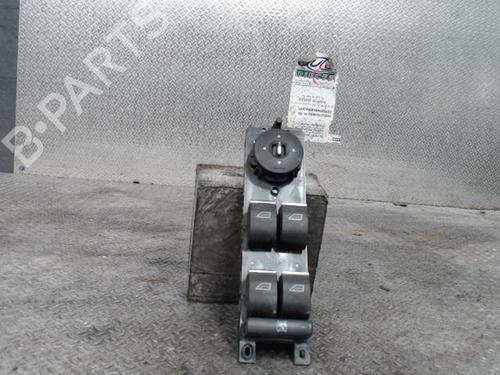 Used Left front window switch Left front window switch FORD FOCUS III Saloon 1.6 TDCi (95 hp) 24092658 24092658