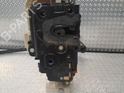 Used Front right lock VW POLO (9N_, 9A_) 1.4 TDI (70 hp) 24060801