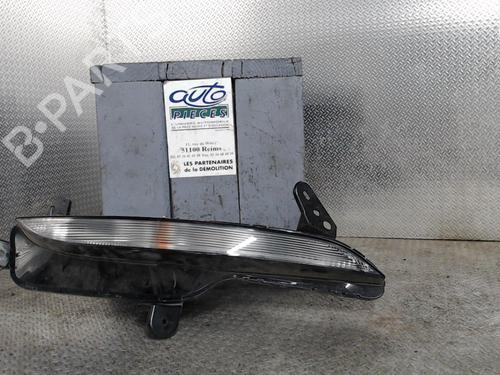 Blinklys fortil venstre RENAULT MEGANE IV Hatchback (B9A/M/N_) 1.2 TCe 100 (B9MS) (100 hp) 24078362
