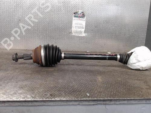 Used Left front driveshaft Left front driveshaft VW GOLF VI (5K1) 1.4 TSI (160 hp) 24090365 24090365