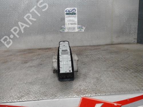 Used Left front window switch Left front window switch RENAULT LAGUNA III (BT0/1) 2.0 dCi (BT01, BT08, BT09, BT0E, BT0K, BT12, BT1C, BT1D,... (150 hp) 24081692 24081692