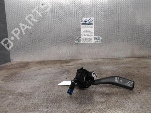 Used Steering column stalk SEAT ALTEA XL (5P5, 5P8) 1.9 TDI (105 hp) 24082894