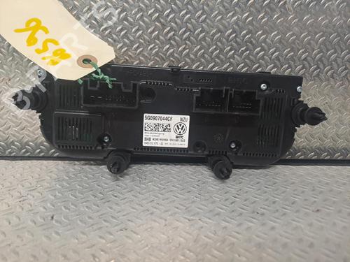 Used Climate control VW GOLF VII (5G1, BQ1, BE1, BE2) 2.0 GTI (230 hp) 24061722
