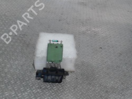 Used Heater resistor Heater resistor PEUGEOT EXPERT Van (VF3A_, VF3U_, VF3X_) 2.0 HDi 120 (120 hp) 24069032 24069032