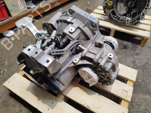 Used Gearbox VW GOLF VII (5G1, BQ1, BE1, BE2) 1.6 TDI (105 hp) 24061630