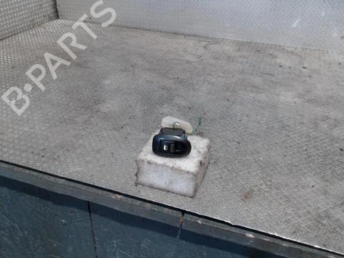 Used Left front window switch PEUGEOT 1007 (KM_) 1.4 (75 hp) 24089555