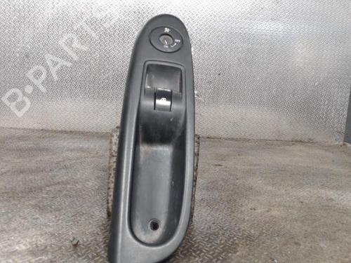Used Switch RENAULT CLIO II (BB_, CB_) 1.5 dCi (B/CB07) (65 hp) 24089515