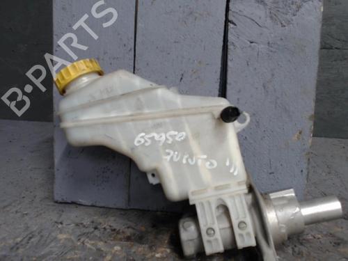 Used Brake master cylinder FIAT GRANDE PUNTO (199_) 1.3 D Multijet (75 hp) 24070405