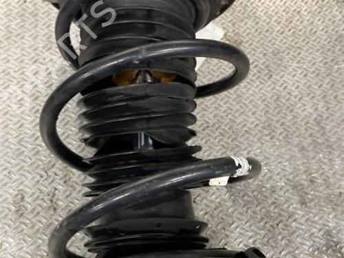 Used Right front shock absorber BMW 1 (F20) 116 d (116 hp) 24067097