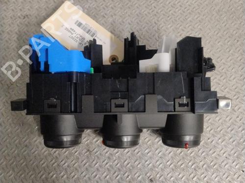Climate control FORD FIESTA VI (CB1, CCN) 1.5 TDCi | BP36681104I5 - Image 2