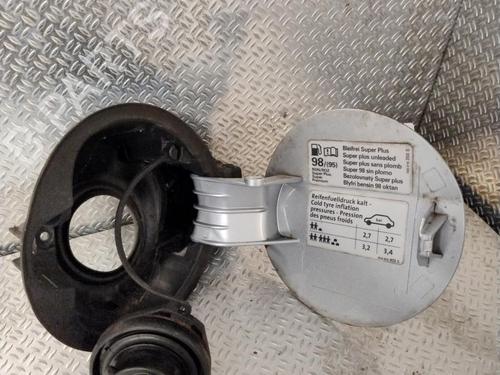 fuel-flap-vw-passat-b6-variant-3c5-2005-2006-2007-2008-2009-2010-2011-25012943 main image