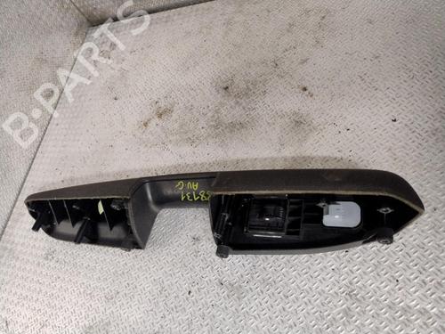 Left front window switch AUDI A4 B7 Avant (8ED) 2.0 TDI | BP38627569I27 - Image 2