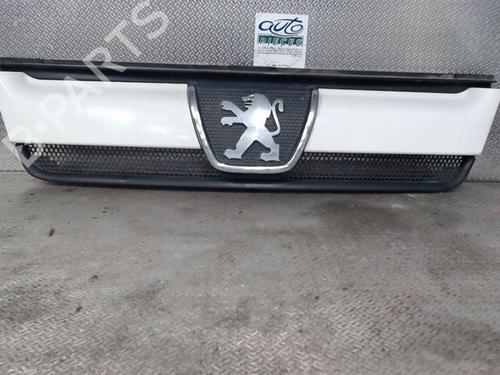 Used Grille PEUGEOT BOXER Van (244) 2.0 HDi (84 hp) 24077494