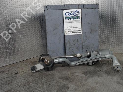 Used Front wiper motor TOYOTA YARIS (_P13_) 1.5 (NSP131_) (112 hp) 24079463