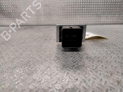 Used Electronic module Electronic module RENAULT MEGANE III Hatchback (BZ0/1_, B3_) 1.5 dCi (BZ1G, BZ1W, BZ0R) (95 hp) 28483994 28483994