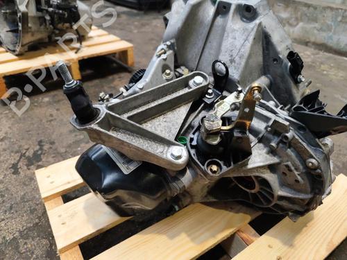 gearbox-renault-clio-iii-br01-cr01-2005-2006-2007-2008-2009-2010-2011-2012-2013-2014-30892761 main image