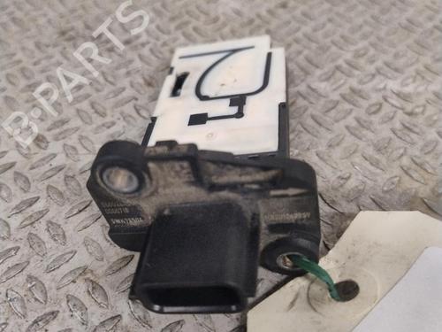 mass-air-flow-sensor-renault-trafic-iii-van-fg_-2014-31747387 main image