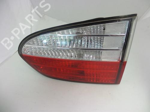 Used Right taillight HYUNDAI H-1 / STAREX Bus (A1) 2.5 CRDi (140 hp) 30820173