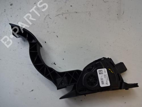 Used Pedal VOLVO V40 Hatchback (525) D2 (114 hp) 22471357