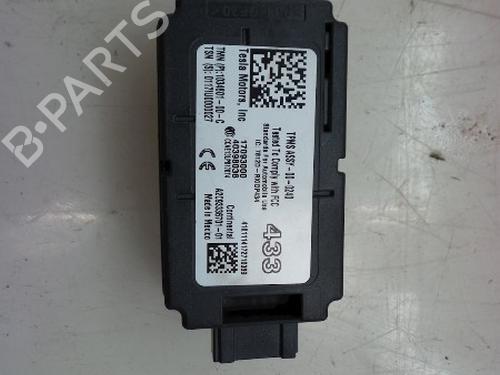 Elektronische module TESLA MODEL S (5YJS) 75D AWD (525 hp) 22485374