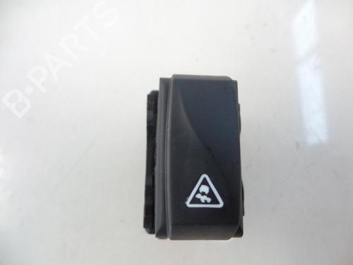 Used Switch RENAULT MEGANE III Grandtour (KZ0/1) 1.5 dCi (KZ09, KZ0D, KZ1G, KZ29, KZ14, KZ1W, KZ10, KZ1F,... (110 hp) 22481898