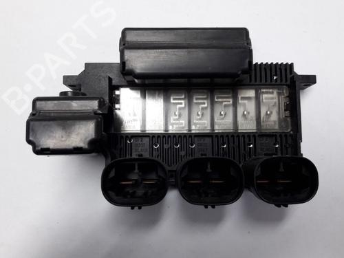 Used Fuse box PEUGEOT 807 (EB_) 2.2 HDi (128 hp) 22501820