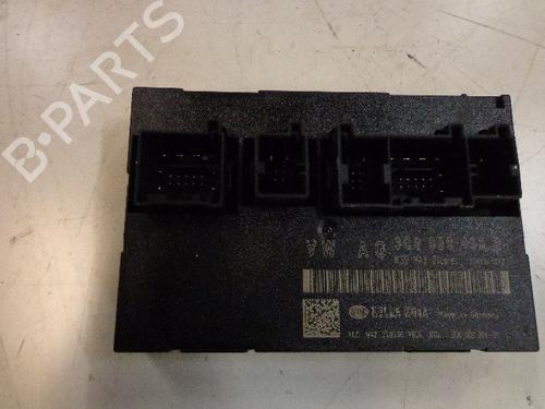 Used Comfort control module VW PASSAT B6 Variant (3C5) 2.0 TDI 16V (140 hp) 22465788