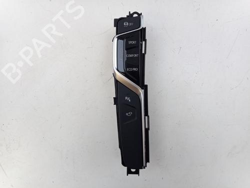 switch-bmw-5-g30-f90-2016-24375305 main image