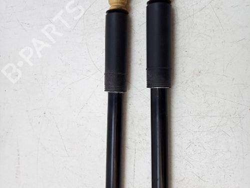Used Right front shock absorber Right front shock absorber SUZUKI SWIFT III (MZ, EZ) 1.5 (RS415, ZC21S) (102 hp) 34495933 34495933