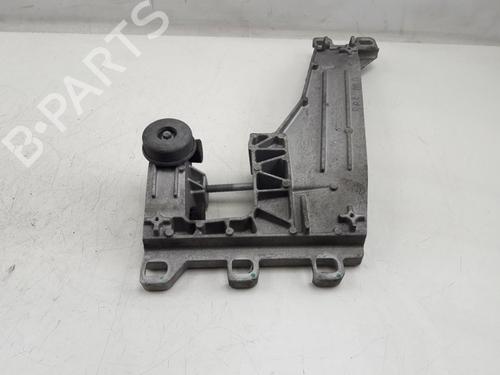 Gearbox mount LAND ROVER RANGE ROVER VELAR (L560) 3.0 D300 SDV6 4x4 | BP22507214M88 