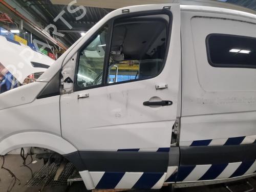 Used Left front door VW CRAFTER 30-50 Van (2E_) 2.5 TDI (136 hp) 22507803