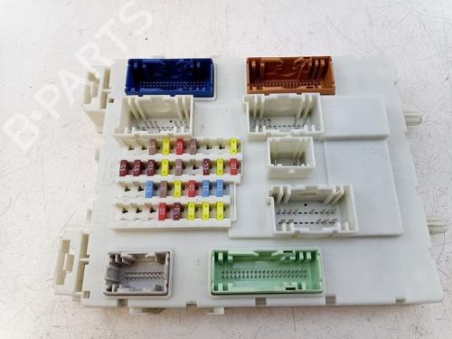 Used Fuse box Fuse box 37701953 37701953