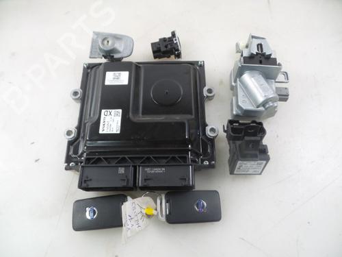 Used Electronic module VOLVO V40 Hatchback (525) D2 (120 hp) 22487386