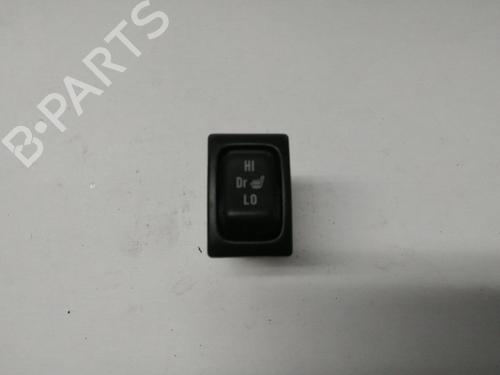 Używane Przełącznik SUZUKI GRAND VITARA I (FT, HT) 2.5 V6 24V 4x4 (SQ625) (158 hp) 30837621