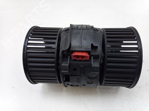 Used Heater blower motor RENAULT MEGANE III Grandtour (KZ0/1) 1.5 dCi (KZ09, KZ0D, KZ1G, KZ29, KZ14, KZ1W, KZ10, KZ1F,... (110 hp) 29009147
