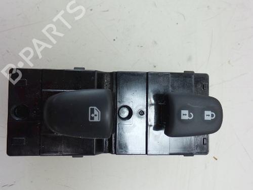 Used Switch RENAULT KADJAR (HA_, HL_) 1.2 TCe 130 (HLMR) (130 hp) 22490821
