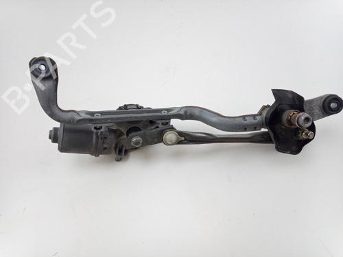 Used Front wipers mechanism TOYOTA YARIS (_P13_) 1.5 Hybrid (NHP130_) (101 hp) 28196711