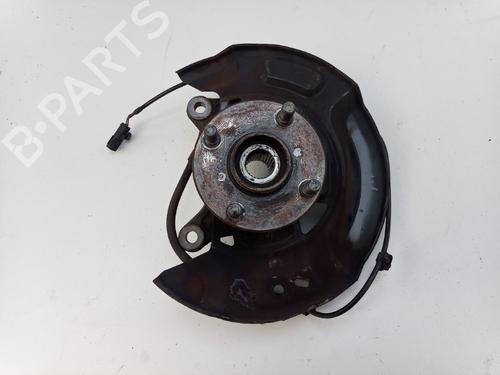 Used Left front steering knuckle TOYOTA YARIS (_P13_) 1.5 Hybrid (NHP130_) (101 hp) 27661744