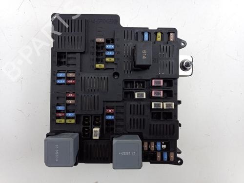 Used Fuse box Fuse box 26601856 26601856