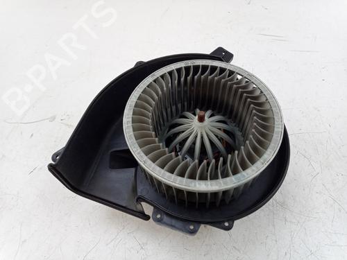 Used Heater blower motor Heater blower motor VW POLO V (6R1, 6C1) 1.2 TSI (90 hp) 33325084 33325084