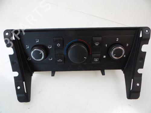 Airco bedieningspaneel FIAT CROMA (194_) 2.2 16V (147 hp) 22473979