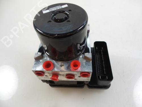 Used ABS pump VOLVO V40 Hatchback (525) D4 (190 hp) 22475268