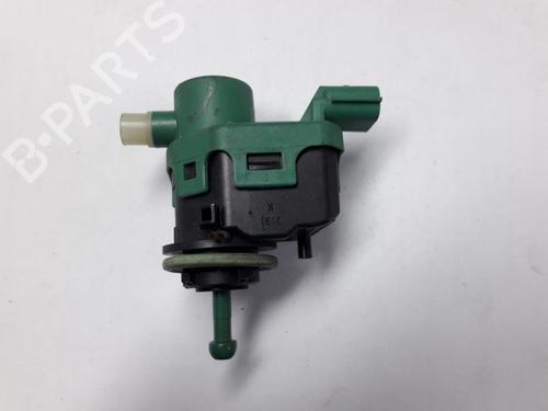Used Headlight adjuster motor RENAULT TWINGO II (CN0_) 1.2 (CN0D) (58 hp) 22501114