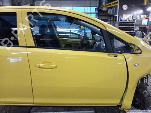 Portier rechts voor OPEL CORSA D (S07) 1.4 (L08, L68) (90 hp) 30837626